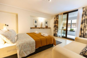 SKG City Cabin
